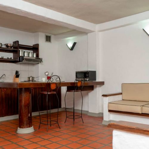 Cocina-Sala-Tipuro-Suites